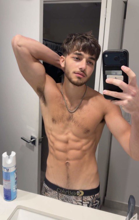 doll_jolla41875's tweet photo. Should I shave or you like it hairy? https://t.co/d6dFWM3BTy
