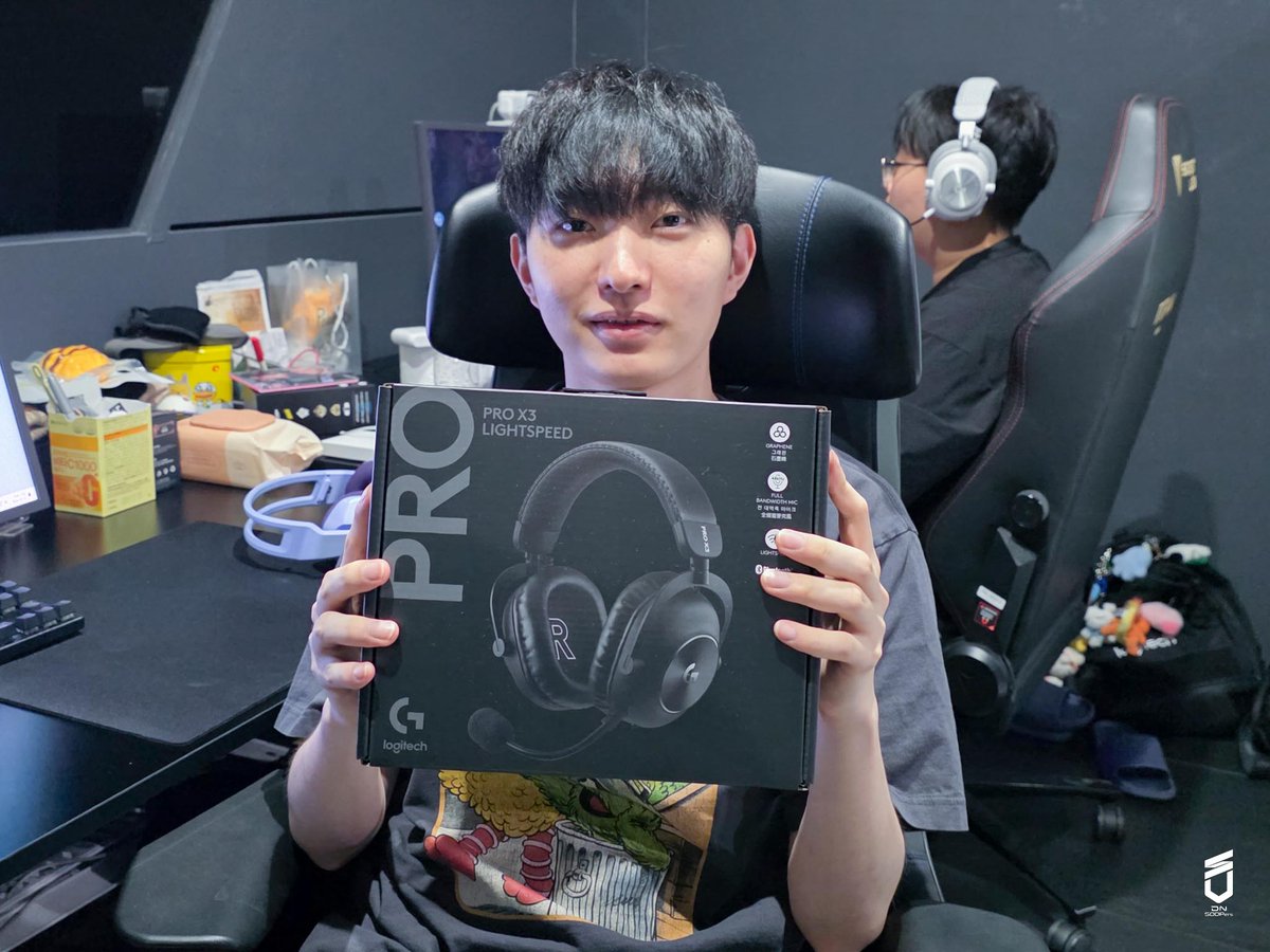 LogitechGesport's tweet photo. swole is the goal  🏆
📸: @SOOPers_LoL https://t.co/2BZJkDTGm0