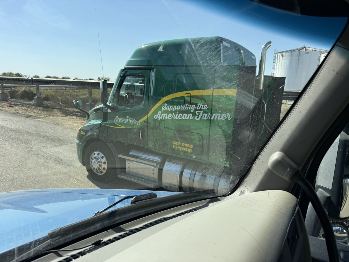 FredButt6's tweet photo. Dirty windshield bad pic’s 
But Transport Service of 
Sullivan 
Very Cool 😎 
Graphic 
Corn 🌽 Squeezing https://t.co/YSyOuu7eMr