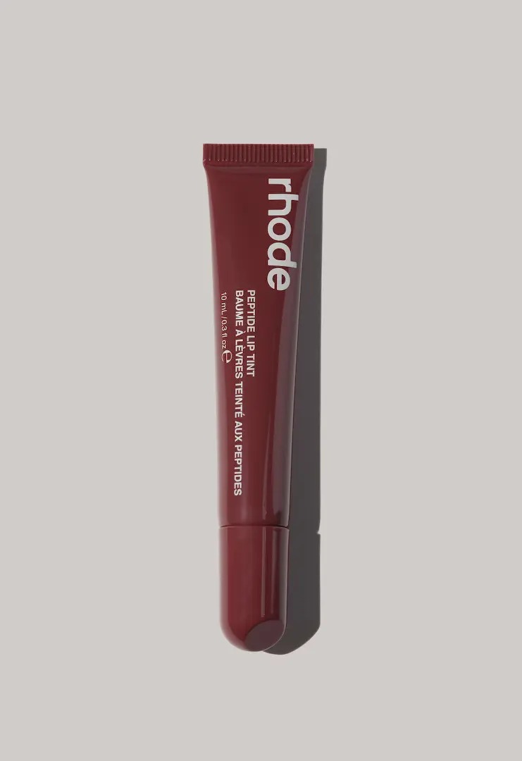 _beautytalkclub's tweet photo. rhode Peptide Lip Tint Goes Scented with pbj &amp; Salty Tan: Release Date, Price &amp; Shades

https://t.co/aMZApOuO3c

#beautytalkclub #rhode2026 #makeuprelease #makeuprelease2026 #rhodeskin #rhodepeptidelips #peptideliptint #liptint #scentedlips #newmakeup https://t.co/hD93ROflxR