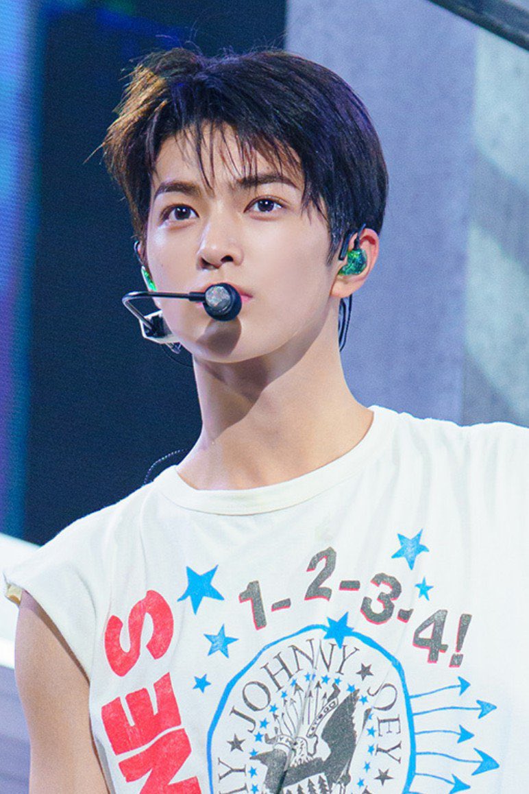 iiozxxc's tweet photo. 전생 안거노 https://t.co/PicfQSSSY8
