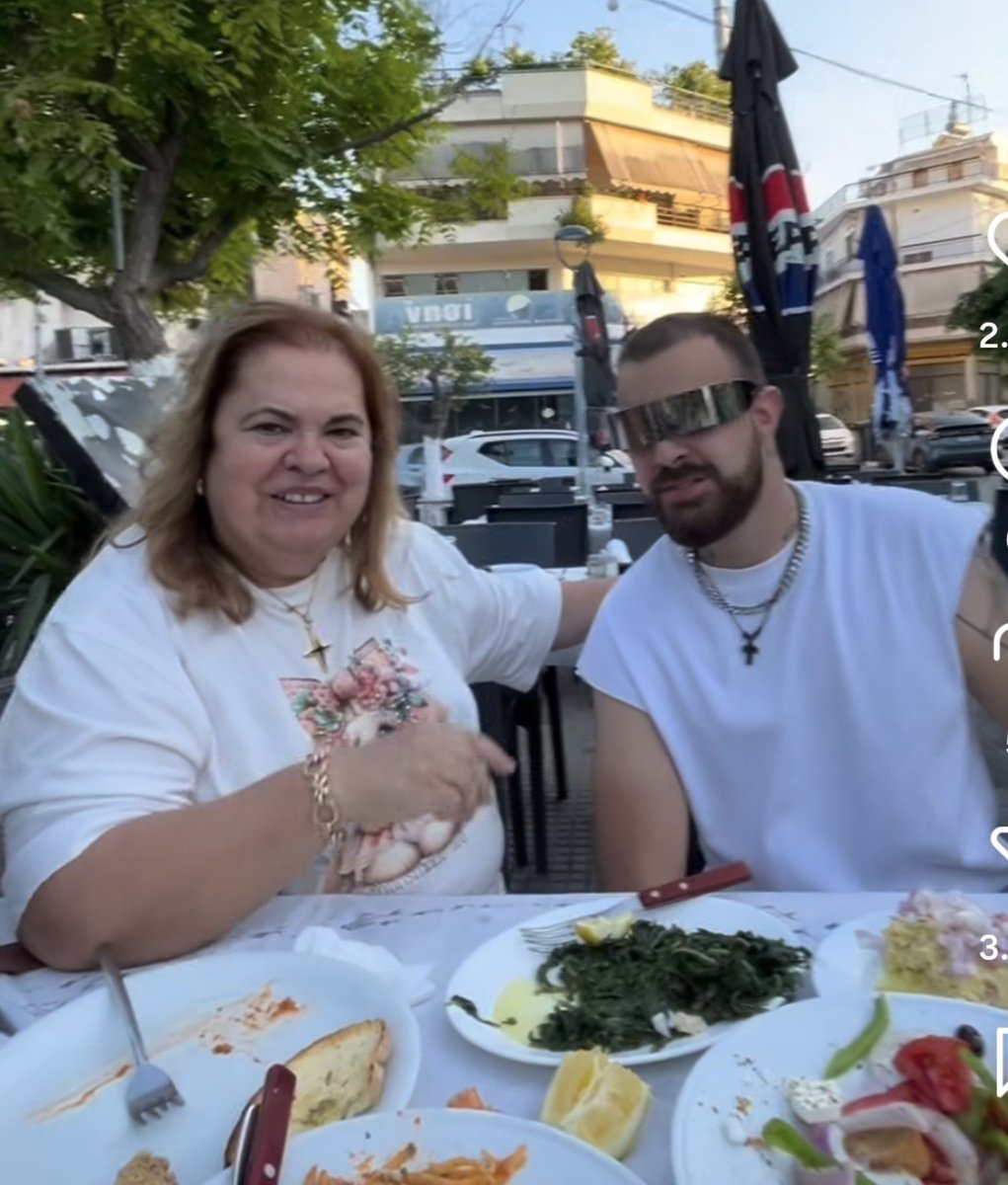 mpokotas's tweet photo. Προβληματίζομαι 
#firstdatesgr https://t.co/qI4gDRHepM