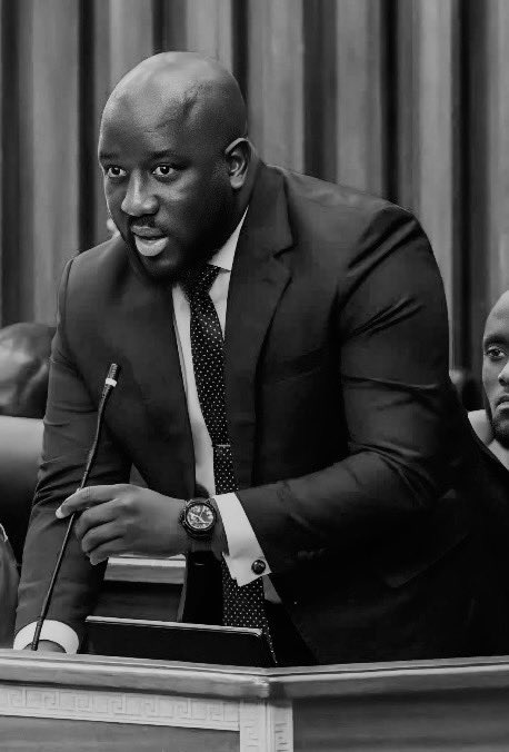 SALLAlioune20's tweet photo. 𝗣𝗛𝗣𝟮𝗦𝗵𝗲𝗹𝗹 : 𝗽𝗿𝗼𝘁𝗲́𝗴𝗲𝗿 𝗹𝗮 𝗰𝗼𝗻𝘁𝗶𝗻𝘂𝗶𝘁𝗲́ 𝗱𝗲 𝗹’𝗘́𝘁𝗮𝘁 𝗲𝘁 𝗹𝗮 𝗰𝗼𝗻𝗳𝗶𝗮𝗻𝗰𝗲 𝗻𝘂𝗺𝗲́𝗿𝗶𝗾𝘂𝗲.

L’alerte mondiale PHP2Shell rappelle combien la sécurité numérique engage directement la responsabilité des États. PHP demeure utilisé par près de 70 % des sites dont le langage côté serveur est identifié. Le Sénégal participe à cet écosystème et doit prendre toute la mesure de cette interdépendance.
Face à ces vulnérabilités critiques, l’enjeu national est de 𝗴𝗮𝗿𝗮𝗻𝘁𝗶𝗿 𝗹𝗮 𝗰𝗼𝗻𝘁𝗶𝗻𝘂𝗶𝘁𝗲́ 𝗱𝗲𝘀 𝘀𝗲𝗿𝘃𝗶𝗰𝗲𝘀 𝗽𝘂𝗯𝗹𝗶𝗰𝘀, 𝗹𝗮 𝗽𝗿𝗼𝘁𝗲𝗰𝘁𝗶𝗼𝗻 𝗱𝗲𝘀 𝗱𝗼𝗻𝗻𝗲́𝗲𝘀 𝗱𝗲𝘀 𝗰𝗶𝘁𝗼𝘆𝗲𝗻𝘀 𝗲𝘁 𝗹𝗮 𝗺𝗮𝗶̂𝘁𝗿𝗶𝘀𝗲 𝗱𝗲 𝗻𝗼𝘀 𝗶𝗻𝗳𝗿𝗮𝘀𝘁𝗿𝘂𝗰𝘁𝘂𝗿𝗲𝘀.
Les réponses engagées à l’international soulignent trois exigences : une coordination au plus haut niveau, une priorité donnée aux services essentiels et une mobilisation des opérateurs et prestataires. Les autorités européennes ont ainsi appelé à une action concertée et à la sécurisation prioritaire des systèmes exposés.
Pour notre pays, je préconise 𝘂𝗻𝗲 𝗲́𝘃𝗮𝗹𝘂𝗮𝘁𝗶𝗼𝗻 𝗰𝗼𝗻𝘀𝗼𝗹𝗶𝗱𝗲́𝗲 𝗱𝗲 𝗹’𝗲𝘅𝗽𝗼𝘀𝗶𝘁𝗶𝗼𝗻 𝗱𝗲𝘀 𝘀𝗲𝗿𝘃𝗶𝗰𝗲𝘀 𝗽𝘂𝗯𝗹𝗶𝗰𝘀, 𝘂𝗻 𝗽𝗶𝗹𝗼𝘁𝗮𝗴𝗲 𝗶𝗻𝘁𝗲𝗿𝗺𝗶𝗻𝗶𝘀𝘁𝗲́𝗿𝗶𝗲𝗹 𝗱𝗲𝘀 𝗺𝗲𝘀𝘂𝗿𝗲𝘀 𝗱𝗲 𝗽𝗿𝗼𝘁𝗲𝗰𝘁𝗶𝗼𝗻 et 𝘂𝗻 𝗰𝗼𝗺𝗽𝘁𝗲 𝗿𝗲𝗻𝗱𝘂 𝗿𝗲́𝗴𝘂𝗹𝗶𝗲𝗿 𝗮𝘂𝘅 𝗮𝘂𝘁𝗼𝗿𝗶𝘁𝗲́𝘀 𝗷𝘂𝘀𝗾𝘂’𝗮̀ 𝗹𝗮 𝗺𝗮𝗶̂𝘁𝗿𝗶𝘀𝗲 𝗱𝘂 𝗿𝗶𝘀𝗾𝘂𝗲. Toute restriction temporaire d’un service doit s’accompagner de solutions de continuité pour les usagers.
C’est cette exigence de cohérence que nous avons portée à travers les travaux sur GouvNum et la mobilisation des expertises du Conseil national du numérique : donner à l’État les moyens d’anticiper, d’arbitrer et d’agir collectivement.
Cette alerte ne permet pas de conclure à une compromission de nos systèmes. Elle impose cependant une vigilance organisée et des résultats vérifiables.

𝗟𝗮 𝘀𝗼𝘂𝘃𝗲𝗿𝗮𝗶𝗻𝗲𝘁𝗲́ 𝗻𝘂𝗺𝗲́𝗿𝗶𝗾𝘂𝗲 𝘀𝗲 𝗺𝗲𝘀𝘂𝗿𝗲 𝗮̀ 𝗻𝗼𝘁𝗿𝗲 𝗰𝗮𝗽𝗮𝗰𝗶𝘁𝗲́ 𝗮̀ 𝗽𝗿𝗼𝘁𝗲́𝗴𝗲𝗿 𝗹𝗲𝘀 𝗳𝗼𝗻𝗰𝘁𝗶𝗼𝗻𝘀 𝗲𝘀𝘀𝗲𝗻𝘁𝗶𝗲𝗹𝗹𝗲𝘀 𝗱𝗲 𝗹𝗮 𝗡𝗮𝘁𝗶𝗼𝗻, 𝘆 𝗰𝗼𝗺𝗽𝗿𝗶𝘀 𝗹𝗼𝗿𝘀𝗾𝘂’𝘂𝗻𝗲 𝘃𝘂𝗹𝗻𝗲́𝗿𝗮𝗯𝗶𝗹𝗶𝘁𝗲́ 𝗺𝗼𝗻𝗱𝗶𝗮𝗹𝗲 𝘀𝘂𝗿𝘃𝗶𝗲𝗻𝘁.