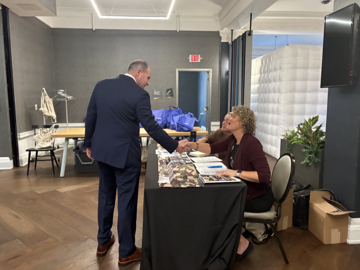 RepTimKennedy's tweet photo. Small businesses are a driving force behind Western New York’s economy, supporting local jobs, serving our neighborhoods, and keeping our communities strong.

We must continue to open doors to new opportunities, connect business owners with the resources they need, and ensure local companies can compete and create jobs right here in Western New York. 

For the past three years, Talia Johnson-Huff and RARE Place Inc. have helped make that possible for minority-, women-, and veteran-owned businesses, equipping local entrepreneurs with the tools and connections to grow their businesses. Congratulations to this year’s graduates!