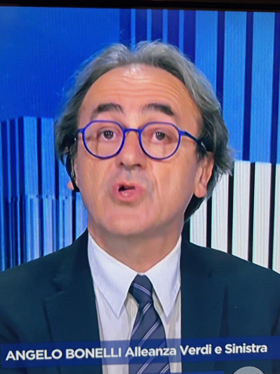 MT_Meli_'s tweet photo. L’esponente più oscenamente imbarazzante e inadeguato dell’intero reame politico italiano. https://t.co/1qrByLM87P