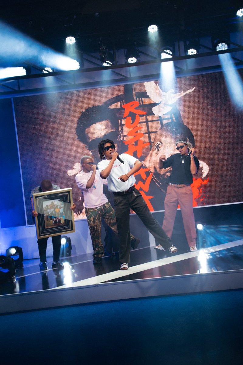 Sliqe tweet picture