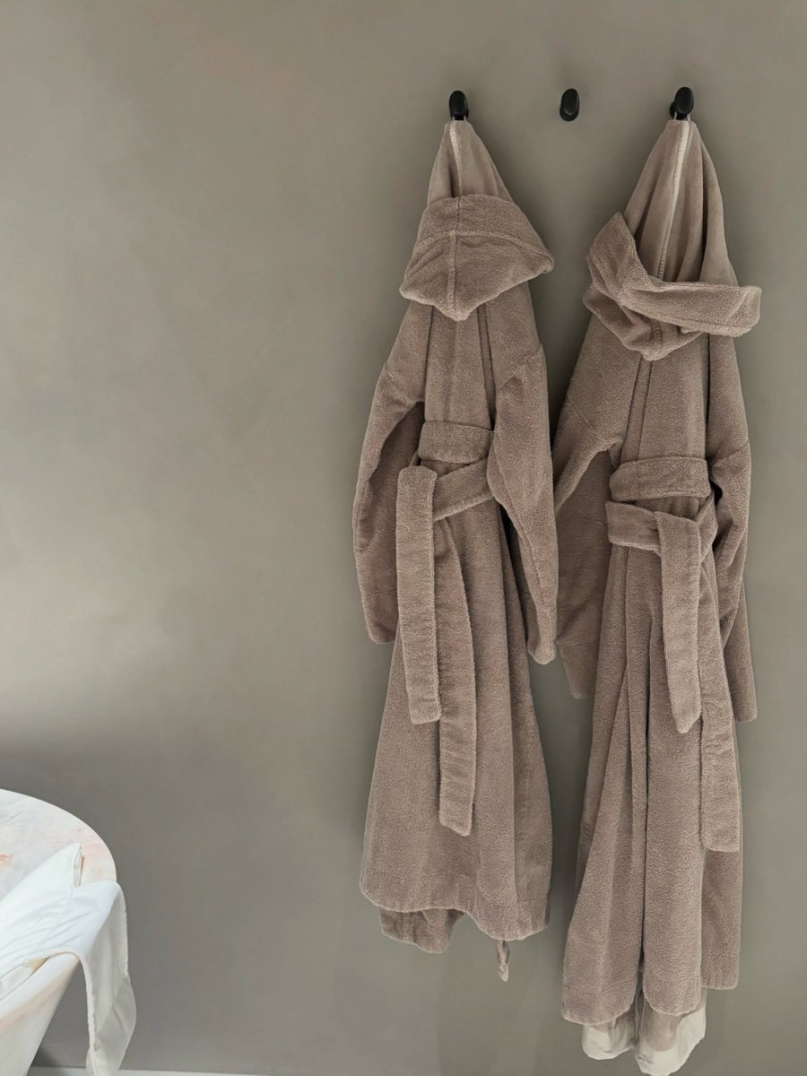 KalilCurtis's tweet photo. Robe on. Cares off. A hotel robe is more than a garment; it’s a mental reset. What’s the best hotel robe you’ve ever experienced? We loved ours at @thelargoporto. Plan more self-care into your travels. https://t.co/7TfRduqfCa