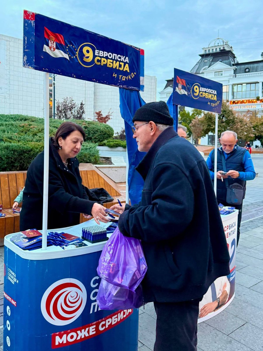 SadSrce's tweet photo. Izadite na izbore i podržite listu broj 9- Evropska Srbija! 🇷🇸🇪🇺

Druženje i razgovor sa našim sugrađanima u centru Novog Sada. 

Srbija pripada Evropskoj uniji! https://t.co/I8mgVVerWz