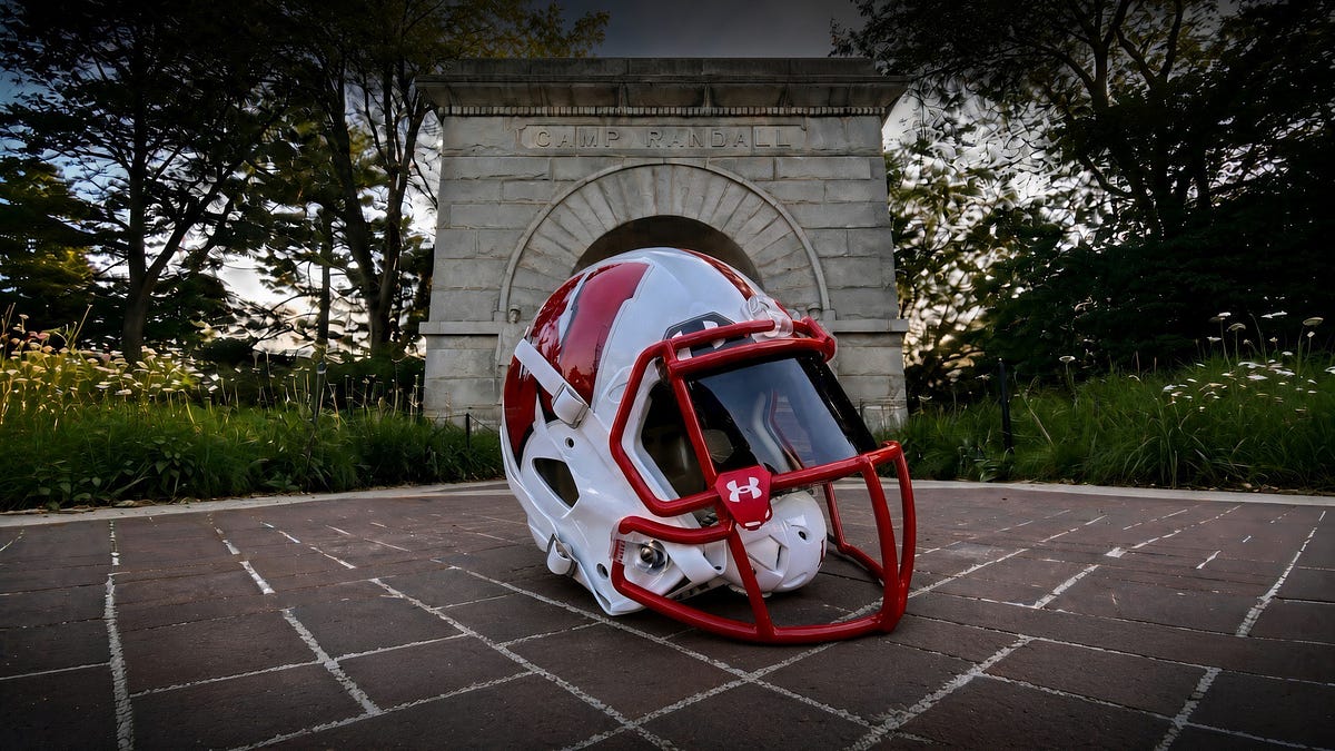 Badger_Notes's tweet photo. 3 questions Wisconsin football needs to answer against No. 16 USC dlvr.​it/TW1njW https://t.co/JCtKzeJR47