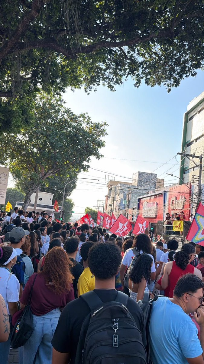 janainacosta07's tweet photo. #EsquentaDaLiveDe24HS
Nas ruas e nas redes 🇧🇷❤️ https://t.co/txLrcJMEdA