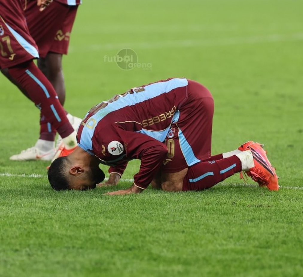 Amr13jn's tweet photo. 📊 محمد صلاح مع طرابزون سبور هذا الموسم 
الدوري التركي (سوبر ليغ) لعب: 8 سجل: 8 أهداف صنع: 3 أسيست الدقائق: 647

كل البطولات لعب: 10 سجل: 10 أهداف صنع: 5 أسيست

 ✅ هداف الدوري التركي (8 أهداف)
 ✅ هاتريك + أسيست في فوز 4-0 على غلطة سراي
 ✅ هدف (ركلة جزاء) + أسيست في فوز 2-0 على هارتس اليوم في دوري المؤتمر
 ✅ هدف + أسيست ضد KuPS في دوري المؤتمر

النادي: طرابزون سبور (المركز الرابع بـ16 نقطة)
 آخر نتيجة: فاز 2-0 على هارتس في دوري 

المؤتمر الأوروبي (سجل هدف وصنع أسيست)
