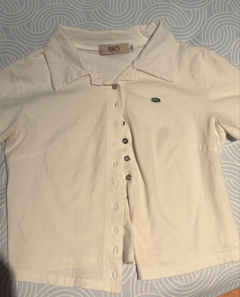 xpz178's tweet photo. Riley.apparels Missy baby shirt
Size S
👛 150รส
#โล๊ะตู้ #ส่งต่อกางเกงยีนส์ #ส่งต่อtgda #ส่งต่อเสื้อผ้า #กางเกงยีนส์ #ส่งต่อtgdaco #tgdaco #tgda #เสื้อผ้ามือสอง #เสื้อผ้ามือ2 https://t.co/lciQh0zkOQ