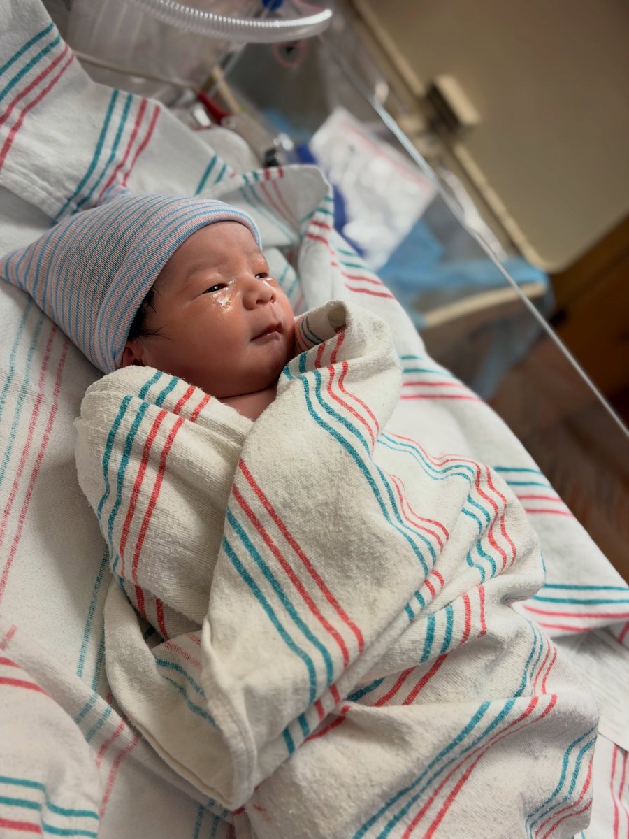 Jessly_xo's tweet photo. One month ago, my wife showed me true strength as she brought our son into the world. I couldn’t be prouder. Our big boy, Wilson, arrived at 8 lbs 9 oz. Happy 1 month, son. Welcome to the family. https://t.co/uVSEJUGzMM