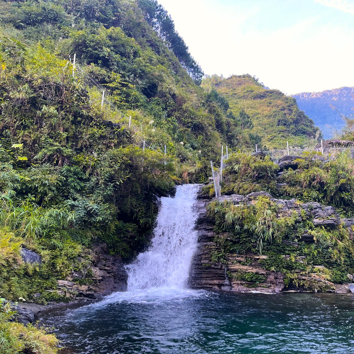 CANGRETON's tweet photo. Du Gìa is often overlooked, but its deep valley, limestone peaks, and Tolkienian atmosphere make it worth far more than a single night on the Hà Giang Loop. https://t.co/KsnIkCJMGB