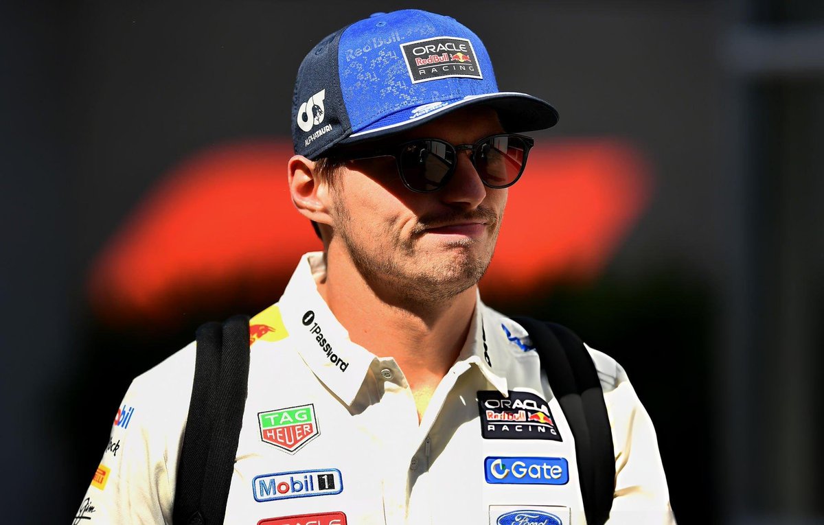 verstappenews's tweet photo. max has arrived to the paddock! https://t.co/fxcz95ab96