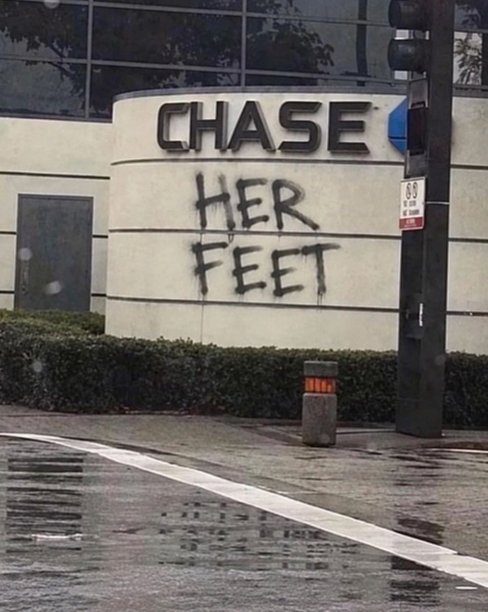 FeetFinder's tweet photo. 🏃🏃🏃 https://t.co/Uh6v1cxo3y