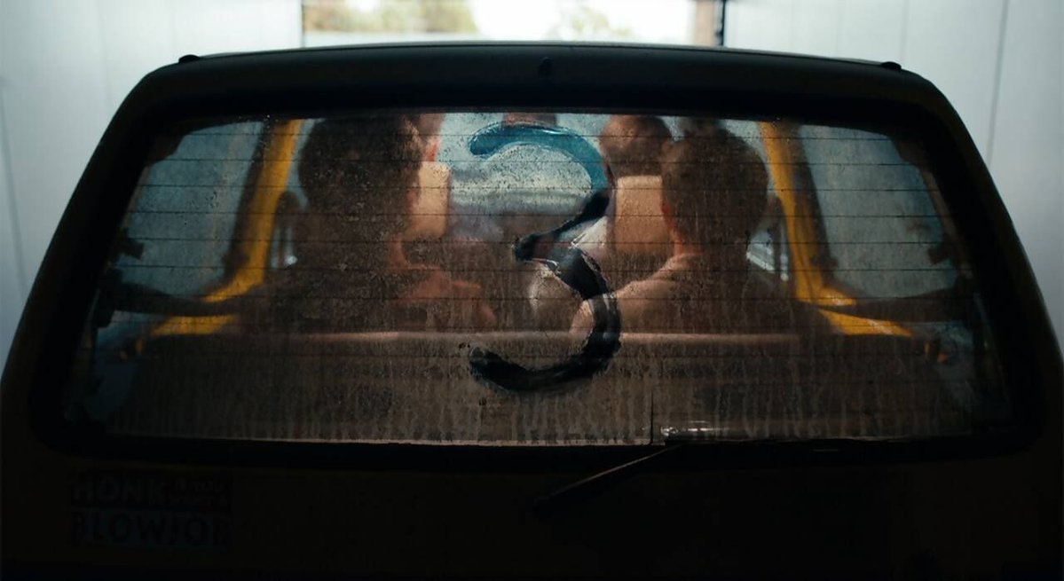 filmstories's tweet photo. It's filming now, but there's quite the challenge facing #TheInbetweeners 3...

https://t.co/CkApTLmQgb https://t.co/kRLDAvbYH8
