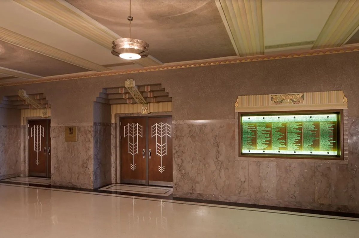 gietzschean's tweet photo. Ogden High School in Utah, built 1937, is one of the finest example of  Art Deco institutional architecture. 

It is a reminder of an era when architects cared so much about the monumentality of a learning institution. https://t.co/spcYwr7OwS