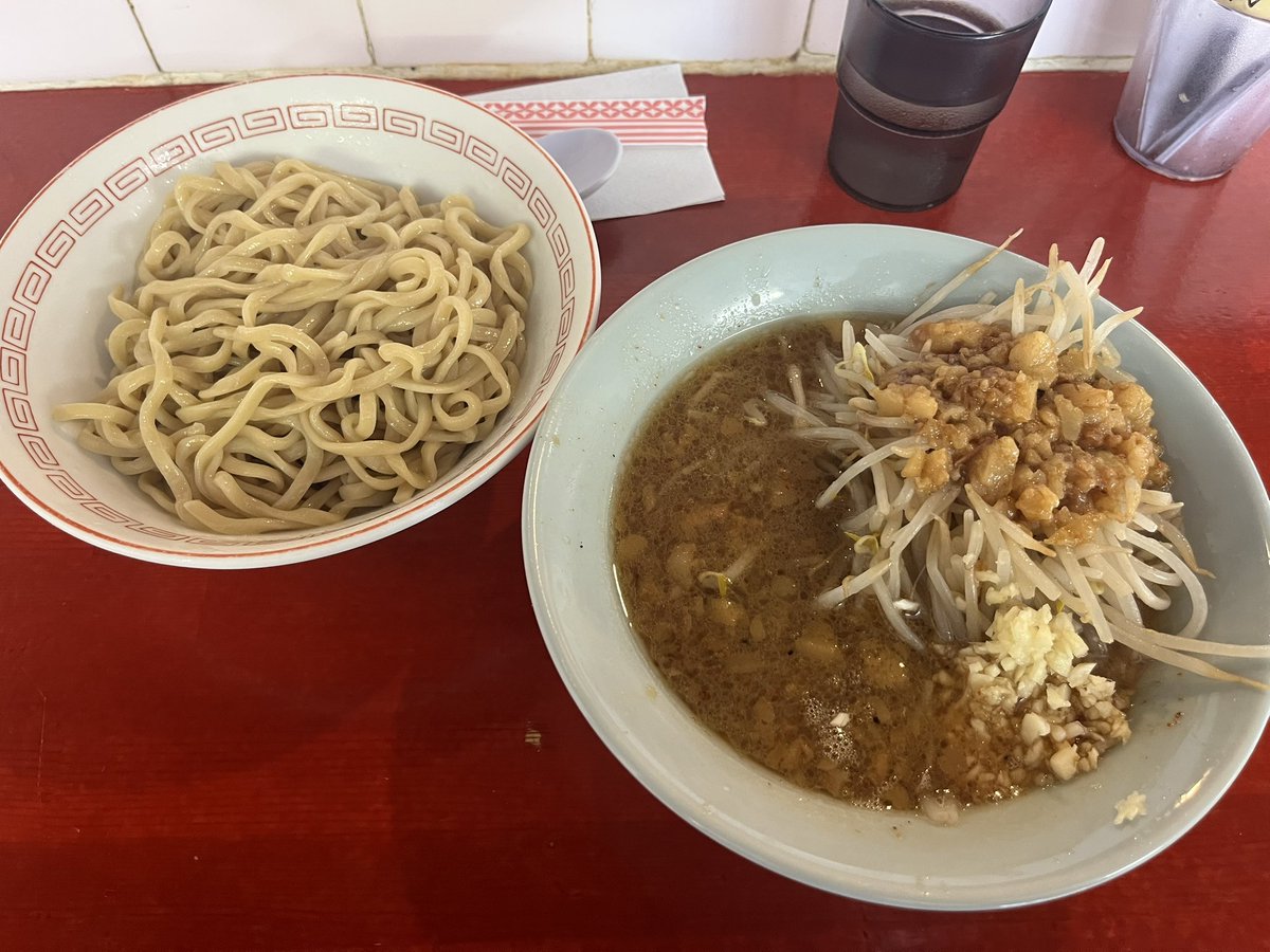 ramengang20's tweet photo. 備忘録　いつかの #昼メッシ 
#麺と飯ソウハチヤがろんちゃん店

つけ麺　プチ　野菜少なめ

つけ麺三昧Part3🤤

御馳走様でした🙏 #沖縄ラーメン #うめ〜し
#宜野湾ラーメン #宜野湾ランチ #つけ麺 https://t.co/iyiqcYoLFG
