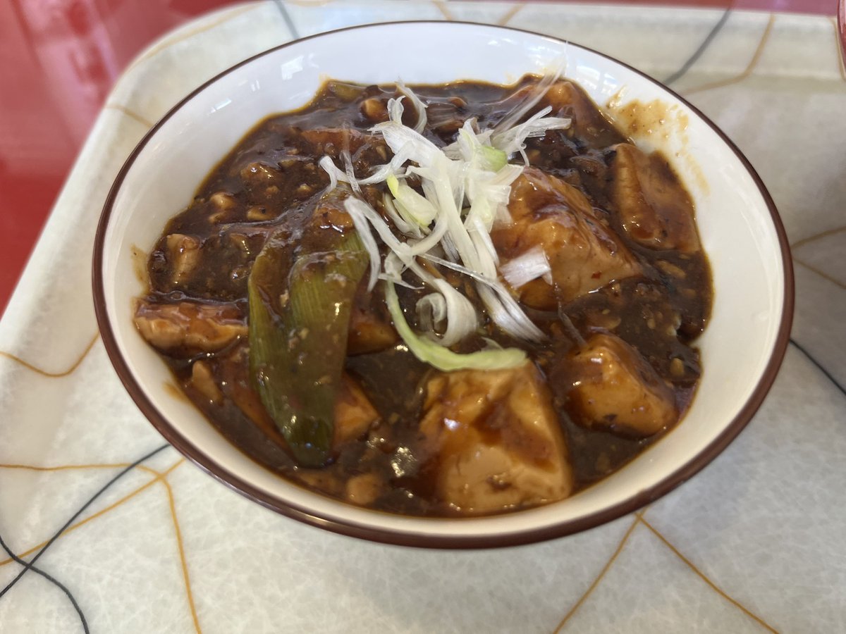 ramengang20's tweet photo. 備忘録　いつかの #昼メッシ 
#麻婆食堂福笑い

新潟燕三条系背脂サバ煮干しそば
ミニ麻婆丼

御馳走様でした🙏 #沖縄ラーメン #うめ〜し
#宜野湾ラーメン #宜野湾ランチ
#中華屋さん https://t.co/PLU5S9oAxo
