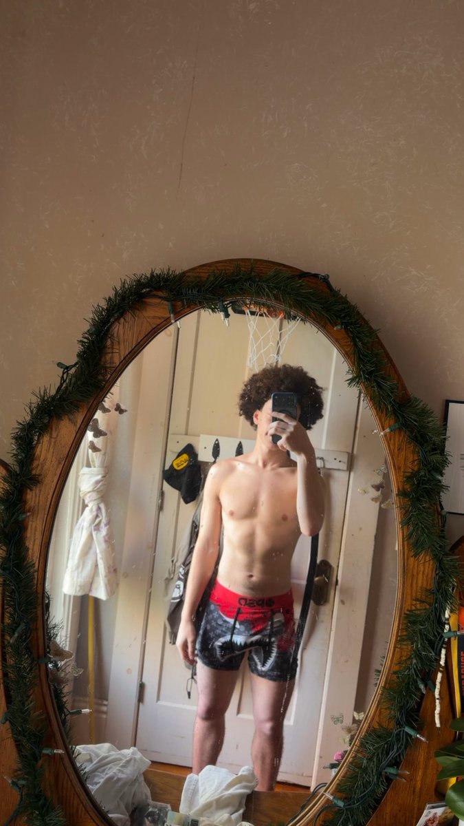JsThatOneBoy's tweet photo. Wassup dis afternoon #fyp #hmu #horny #straight #DL #bi #boys #men #girls https://t.co/gtI70gV3tQ