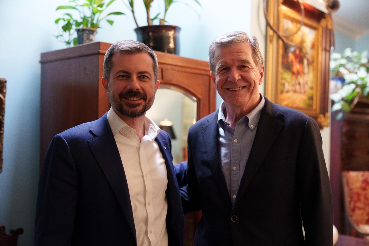 PeteButtigieg tweet picture