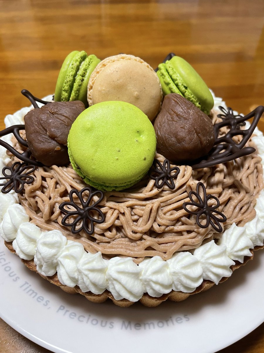 natsuko_passion's tweet photo. 娘の推しのバースデーにケーキを作りました！いつも娘を喜ばせてくれてありがとう🎂🎊 https://t.co/QEPRCBMAPa