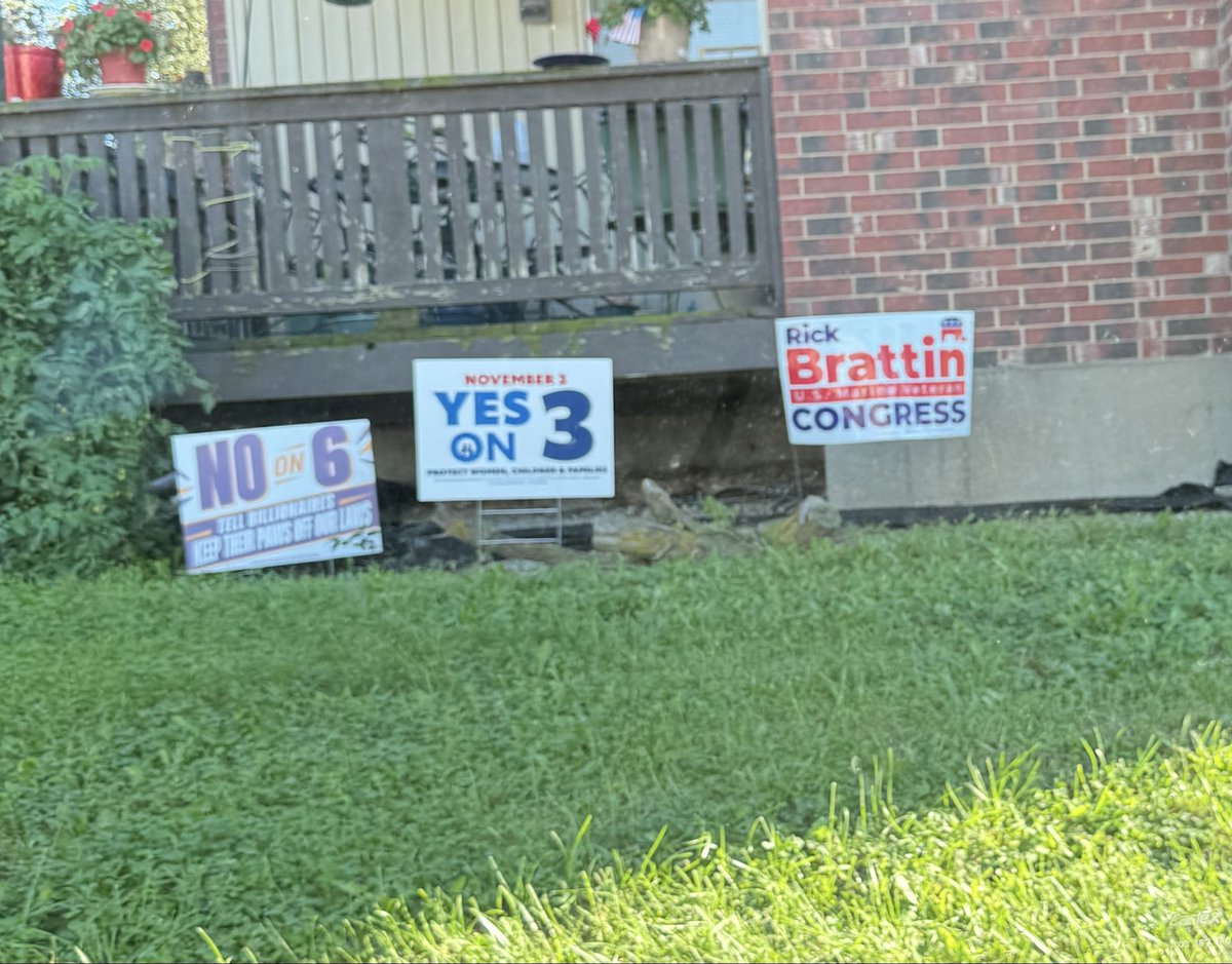 RickBrattin's tweet photo. Do you have your signs? https://t.co/80IHtuDehl