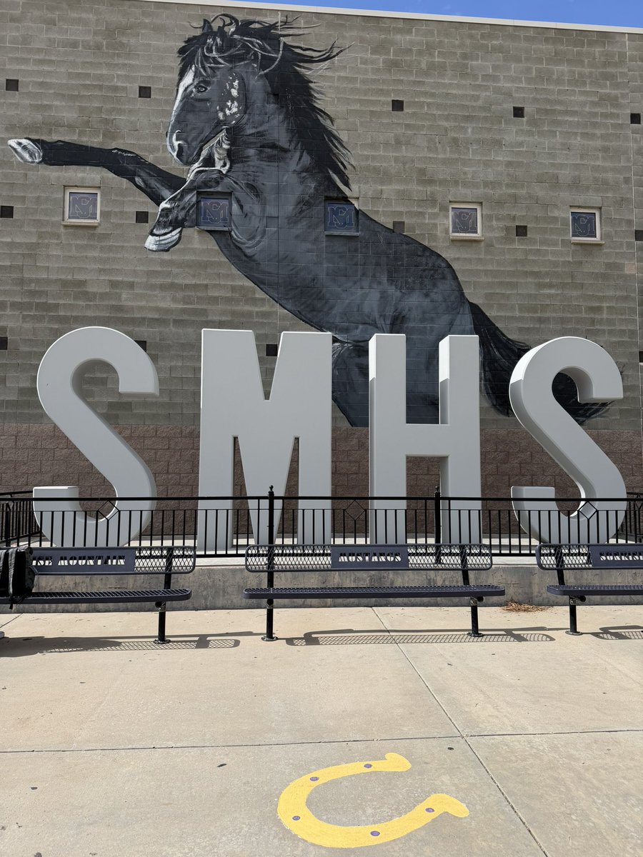 CoachYohn's tweet photo. Thank you @SunriseMtFB for allowing me and @OUAZFootball to stop by and talk with your players. Good luck this week! #CantHideInOrange https://t.co/SC8v0WQuU6
