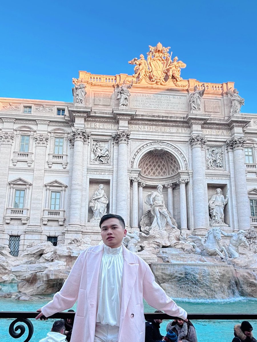 paaulitha23's tweet photo. Rome – nơi mỗi góc phố mở ra một trang lịch sử. Vĩ đại, hỗn độn bởi dòng người từ khắp nơi, nhưng სწორედ sự lộn xộn ấy tạo nên một Rome rất riêng, rất Ý và khó quên. https://t.co/4LjU6E0Z8E