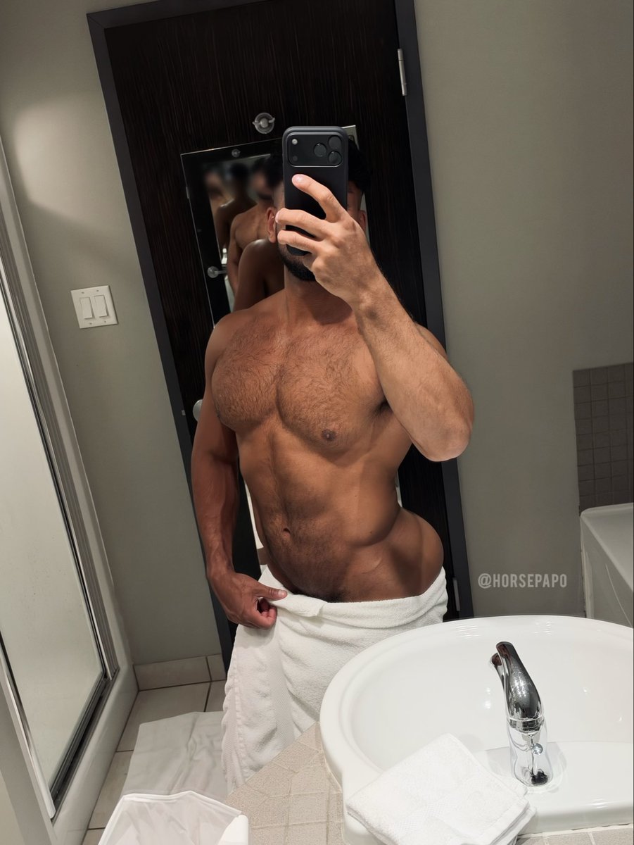 horsepapo's tweet photo. On?                             or                            Off? https://t.co/dkTr3UnFtx