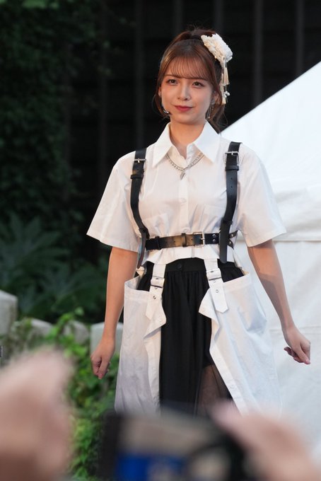 uP5htRZ's tweet photo. あすかさん、日本の皆さんおはようございます！
今日はオーストラリアシドニーへのフライトです。✈
南半球のオーストラリアも夏に入りまして暑くなってきました。体調にも十分留意します。
#826aska
#Genesis
#南半球 
#あすかのらいぶ
#YOKOHAMABayHall
@826aska_STAGEA
@826aska_stagea0 https://t.co/lHrlDVGjgx