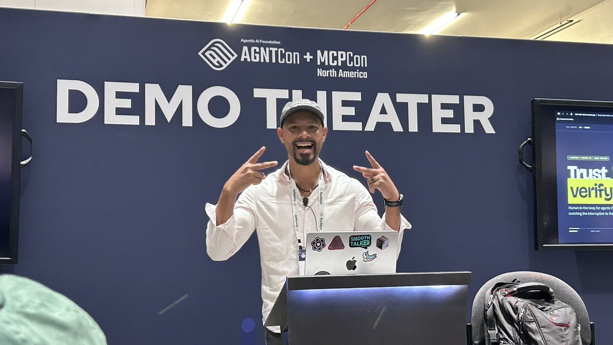 nickytonline's tweet photo. My man @focusotter doing some demo theatre at AGNTCon + MCPCon! https://t.co/EYnCfQq5aO