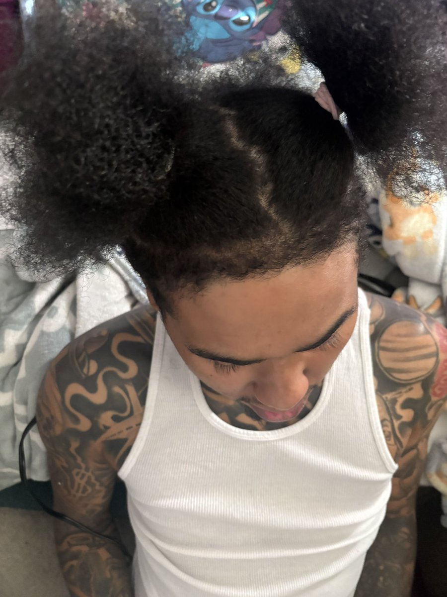 paperchaselia's tweet photo. Just washed and blow dried his hair I’m over it cause I still haven’t did mine🤦🏽‍♀️ https://t.co/FAZMYXHoHb