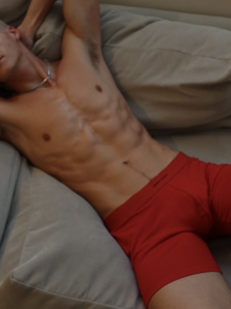 AceTrainerK3n's tweet photo. red today https://t.co/b6HRYS4UDZ