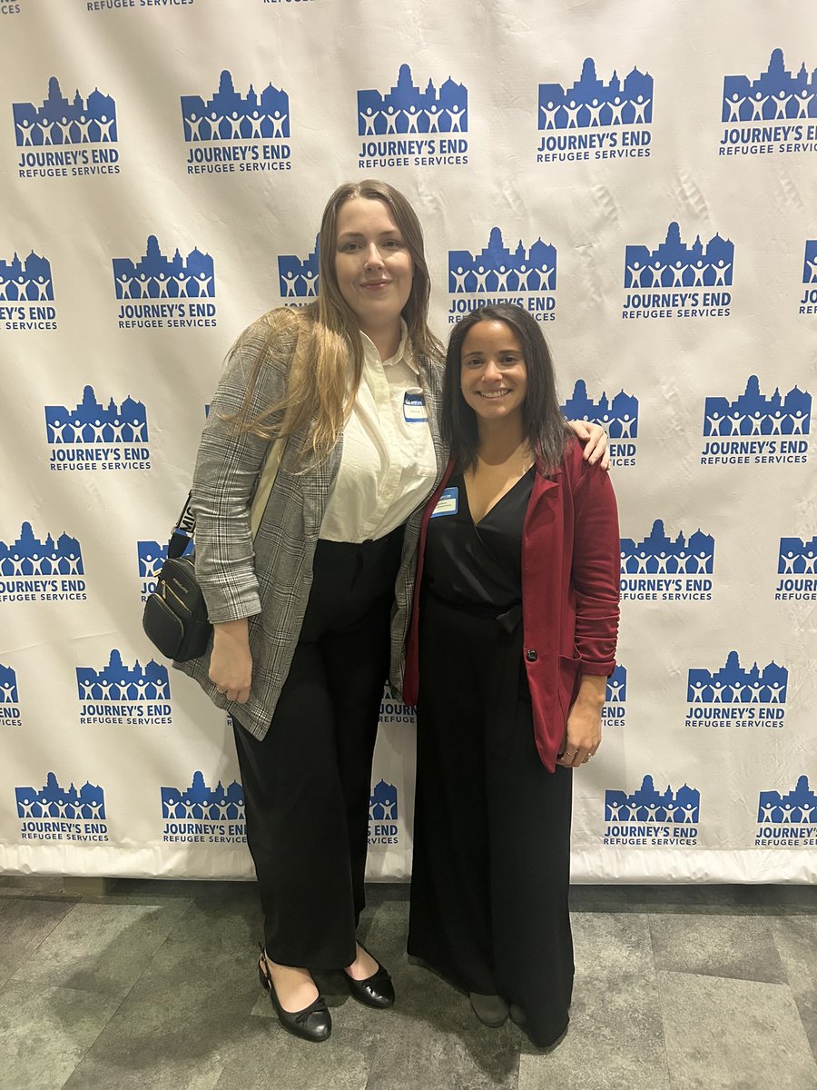 HorizonHealth1's tweet photo. Congratulations to Horizon's Director of Health Equity and Impact, Shacarah Henry, on receiving the Language Access Award at Journey's End Refugee Services' Opening Doors event!🎉

#StrongerTogether #HealthEquity #LanguageAccess #CommunityImpact https://t.co/iUNKRle2Xp