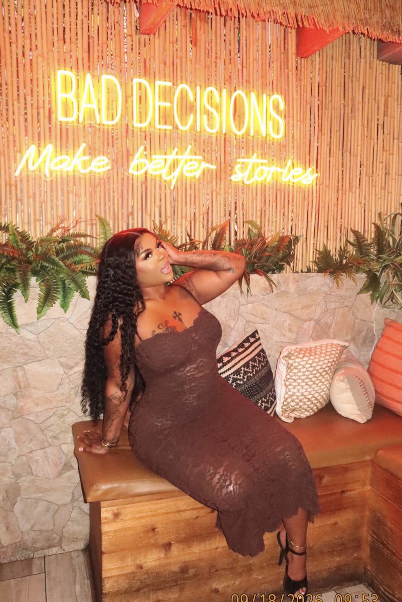 zanzibariigyal's tweet photo. Ciroc has clearly traumatized Tesehki. She’s really giving her a hard time. That’s why Tesehki didn’t defend Ahna she’s scared. She needs her friends to jump Ciroc by surprise or to use boxing gloves to have an advantage over her. #BaddiesUSAChapter3 #BaddiesUSA https://t.co/4eGdqpT348