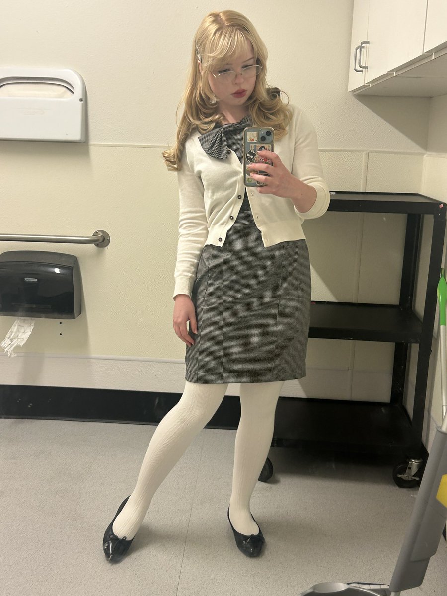 spittingclots's tweet photo. new dress https://t.co/hzTlyptWpk