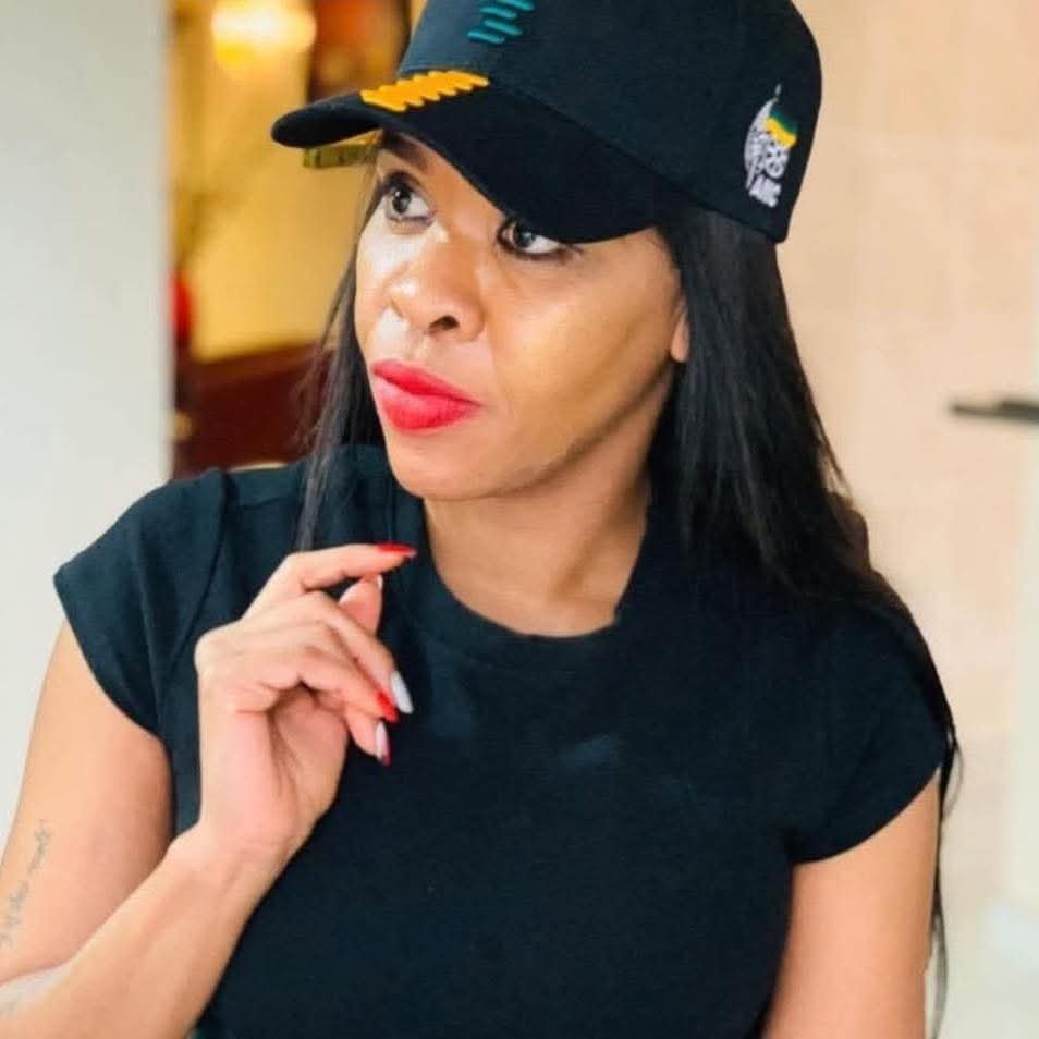 FiscusKgosi's tweet photo. BREAKING 📢📣📢📣📢

MISS VIOLA MOTSUMI, a Senior North West Legislature Official is allergedly taken for Questioning by the PKTT 

Mahikeng – 22 October 2026 https://t.co/zvXijckAaA