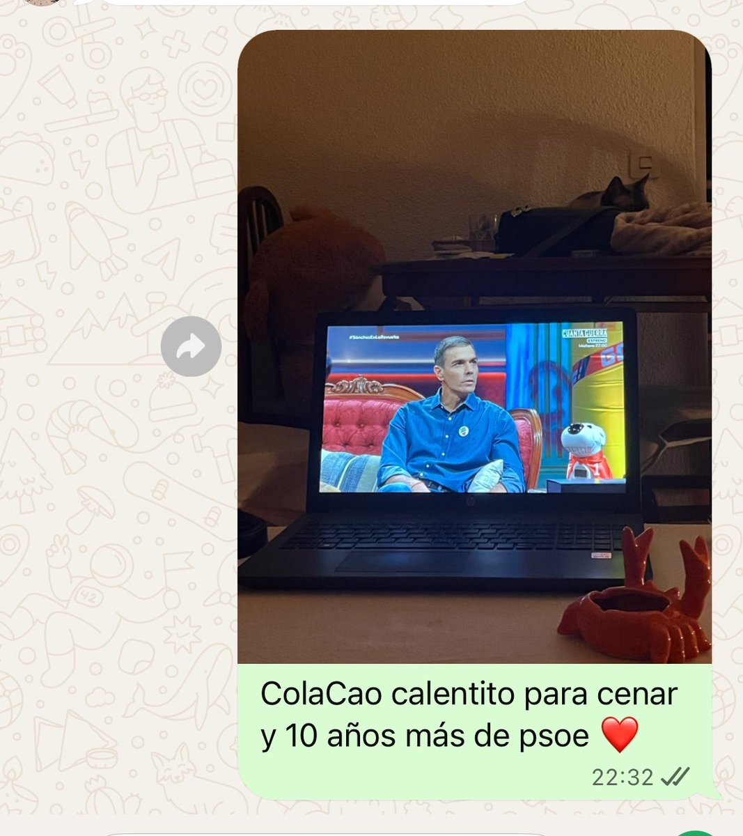 v1kinia_'s tweet photo. El grupo de familia calentando para las elecciones https://t.co/uudFKZQVAq