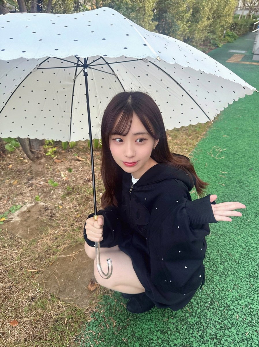 MariaJoselevy29's tweet photo. 熱あって体調悪いからバイト休んでんのに普通にゲームしてるのなんなんだ
理解できない https://t.co/H4Hh9lOdxc