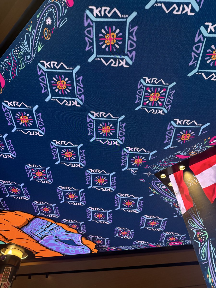 silvialeija_'s tweet photo. it’s getting real hispanic on this heritage night https://t.co/36F1JafN43