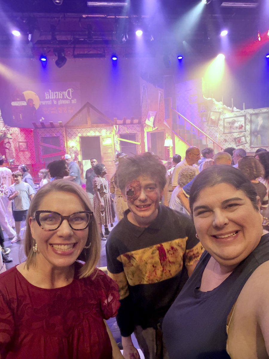 growinggiftedco's tweet photo. Bravo to the cast of @RichardsonHS1’s “Night of the Living Dead” especially my favorite freshman zombie. 🧟♂️ What a way to get in the Halloween spirit!
#RISDDreamOn #PerformingArts #theatre @Artk12RISD @kristinleeper9 @ChrisGibsonEdS https://t.co/B9NLzJHLF4