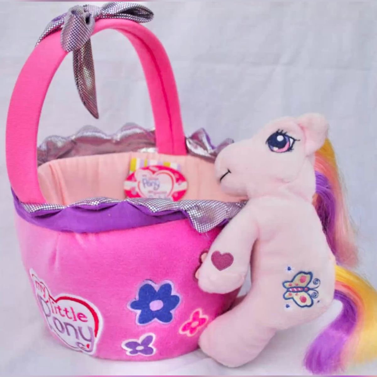 cherryneyeliner's tweet photo. a g3 mlp baskets would fix my inner child https://t.co/WEutOUbR5y
