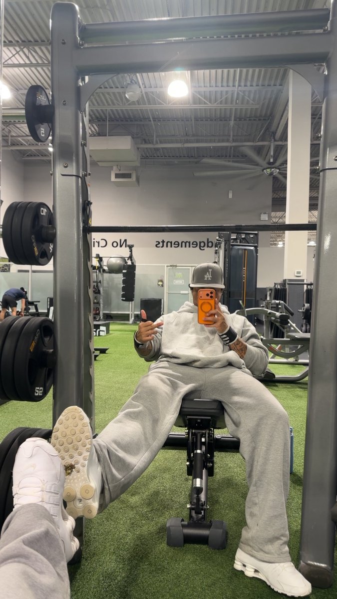 AlphaStrada's tweet photo. come lick my sweat off pig 🐽 https://t.co/jxwaEK7Nb9