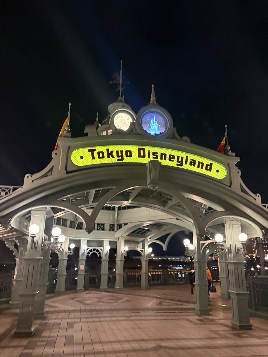 ma1On_'s tweet photo. 本日朝3時からずっと屋外にいる私が言います。
本当に寒いです。Tシャツ1枚とか死ぬのでやめといた方がいいです。もう一度服装考えてください。 https://t.co/3BbJ56M9O8