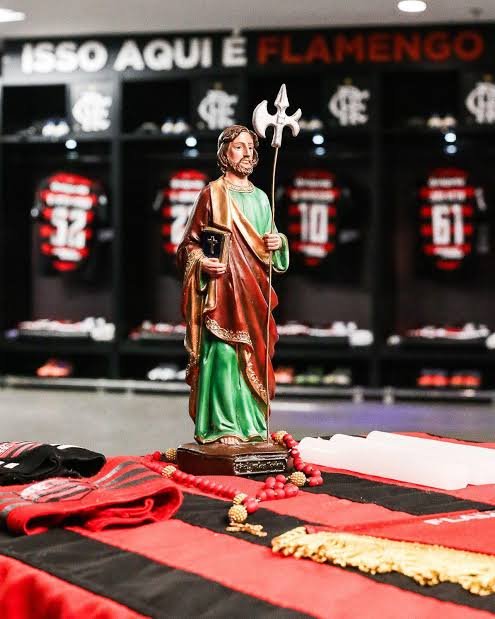 _menzinho1's tweet photo. Começar a apelar.. 
#Flamengo #Libertadores https://t.co/nEPzWHjXEI