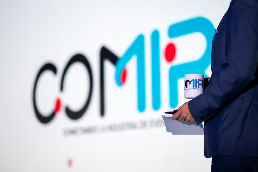 COMIR_'s tweet photo. Esta evolución parte de una esencia que nos define: conectar personas, asociaciones, destinos e ideas para fortalecer a toda una industria.

Nuestra nueva imagen refleja esa misión y proyecta el camino que queremos construir, con solidez, conexión y dinamismo. https://t.co/1hVN4c4CGL