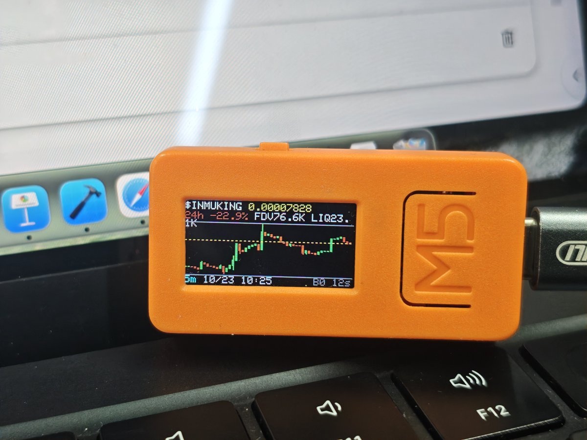mu_sette's tweet photo. M5StickC、WiFi生えてるので仮想通貨を監視するガジェットにも出来て面白い
なお踊らせるにはRAMが足りなスギ $INMUKING https://t.co/Yrv88ez43W