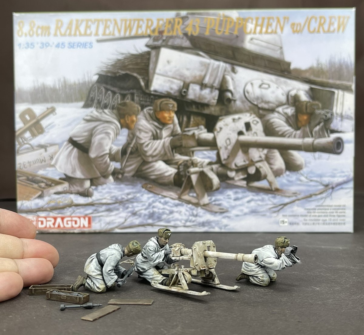 probuiltmodel's tweet photo. ❄️ From Box Art to Miniature!

Dragon Models' 1/35 8.8cm Raketenwerfer 43 “Püppchen” with three hand-painted winter crew figures.

💬 What diorama would you build for this set?

🌲 Snowy forest or 🏚️ ruined village?

#ScaleModeling #WW2Models #ProBuiltModel https://t.co/U4KW1SxMpc